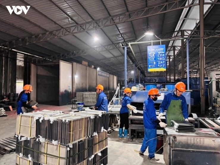 Tăng trưởng hai con số sẽ khó trở thành hiện thực nếu những “điểm nghẽn” về thể chế không được tháo gỡ