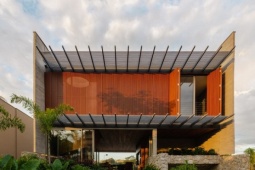 Căn nhà 500 m2 'đóng' với hàng xóm, mở ra thiên nhiên