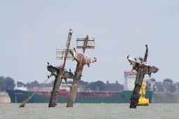 Bí mật chết chóc dưới sông Thames chực chờ phát nổ gây thảm họa kinh hoàng cho Anh