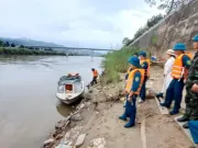 Chìm thuyền trên sông Hồng, một kiểm lâm viên mất tích