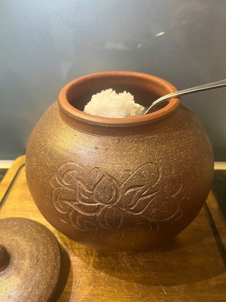Ăn nhạt giúp kiểm soát huyết áp nhưng chỉ giảm muối thôi là chưa đủ. Ảnh: Vũ Thủy.