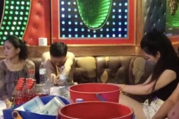 Triệt phá 'đại tiệc' ma tuý tại quán karaoke ở Hưng Yên