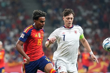 Video bóng đá Tây Ban Nha - CH Séc: Yamal ghi siêu phẩm (Nations League)