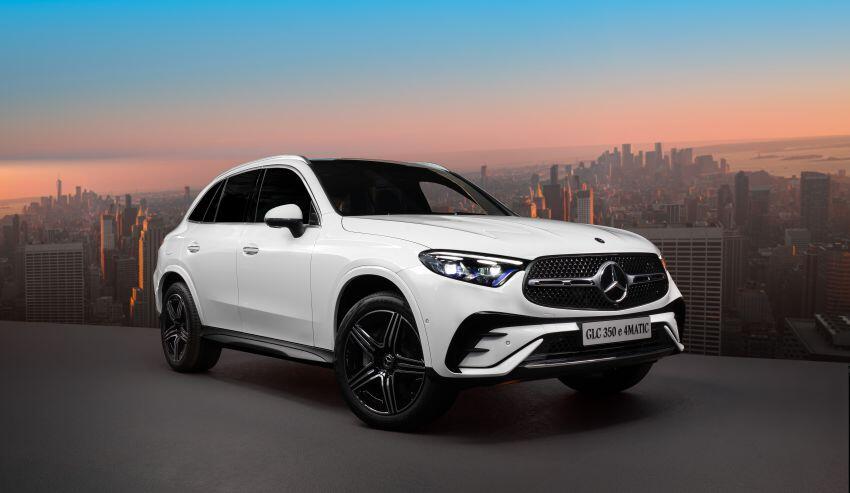 GLC 350e 4MATIC sở hữu kích thước tổng thể dài x rộng x cao lần lượt là: 4.716 x 1.934 x 1.647 mm.