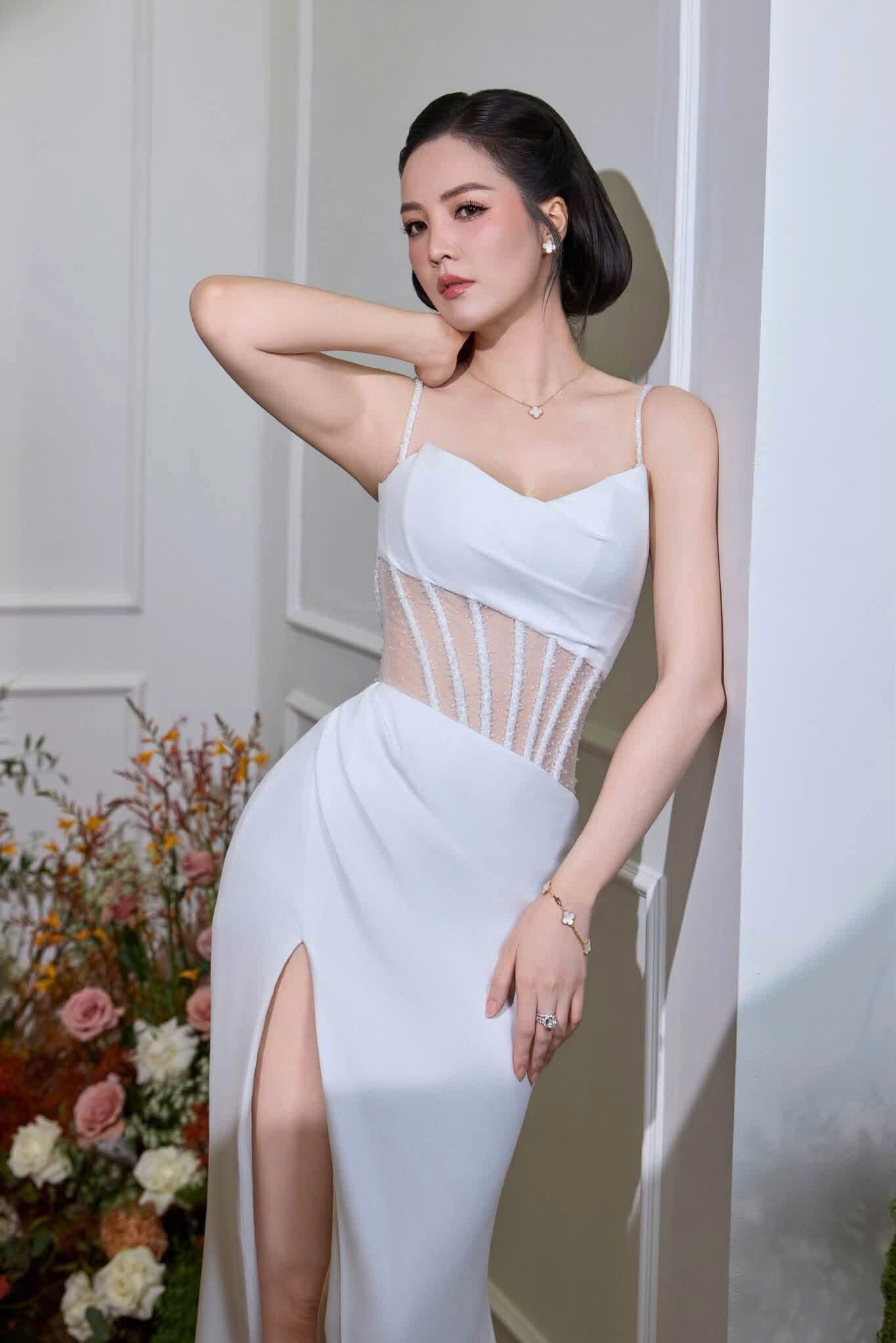 Hình ảnh mới quyến rũ của Thụy Vân sau khi cắt tóc ngắn.&nbsp;