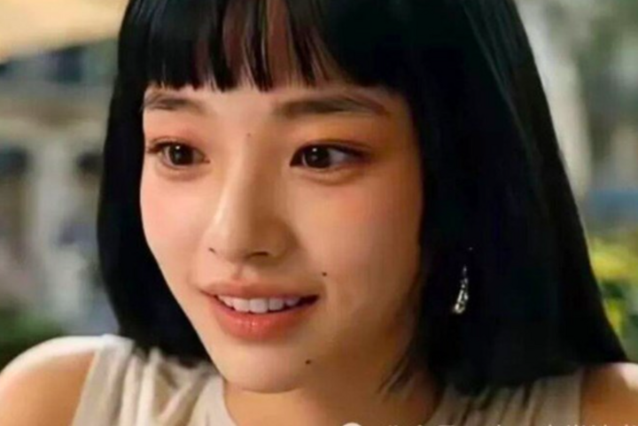 Nữ diễn viên ảo Phương Đào Tử thu hút lượng người xem.