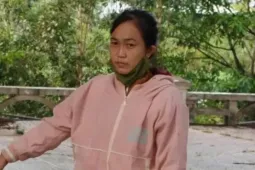 Giả vờ hỏi mua nữ trang rồi đeo cả lượng vàng bỏ chạy
