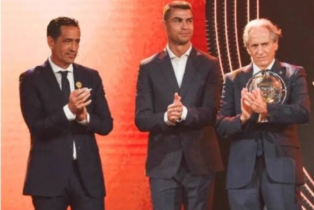 Chủ tịch LĐBĐ Bồ Đào Nha chưa dàn xếp hòa giải mâu thuẫn Ronaldo - HLV Jesus