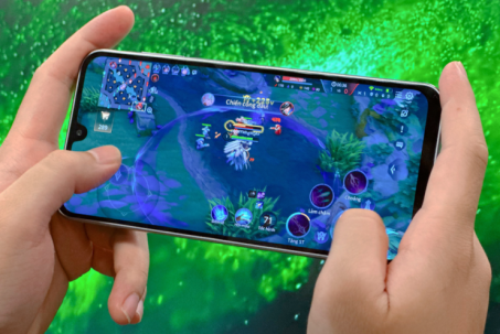 Đây là 5 smartphone Android tầm trung hấp dẫn nhất năm