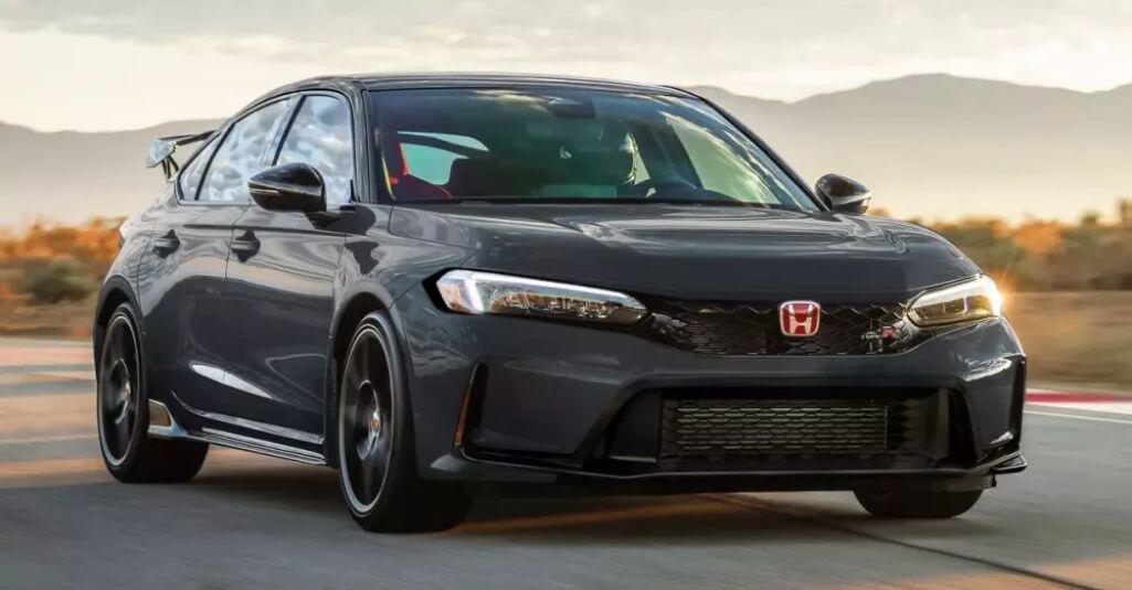 Honda Civic Type R vừa được nâng cấp giữa vòng đời với hàng loạt điều chỉnh mới.