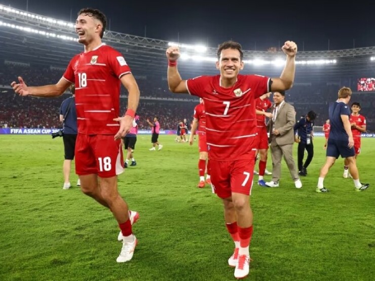 FIFA ASEAN Cup định hình trật tự bóng đá Đông Nam Á, Ronaldo U50 vẫn "khó bảo" (Clip 1 phút)
