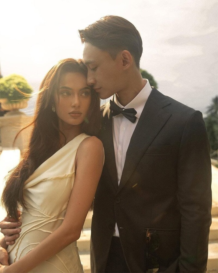 Về đời tư, người đẹp khá kín tiếng dù từng công khai mối quan hệ với bạn trai đã gắn bó khoảng 6 năm. Với danh hiệu Á hậu 2, cô có thêm bệ phóng để phát triển song song công việc diễn xuất, người mẫu và các hoạt động cộng đồng.