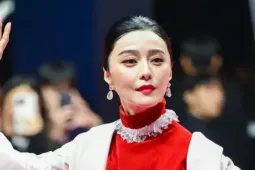 Khoảnh khắc gây sốc của Phạm Băng Băng