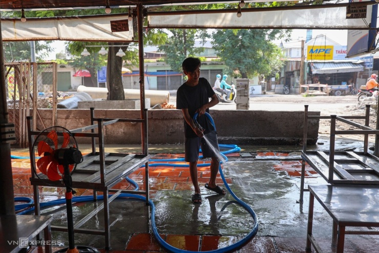 Nhà thành hầm sâu vì làm đường chống ngập ở TP HCM - 14
