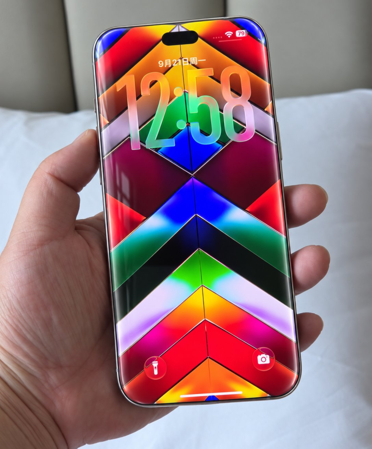 Hình dung về mẫu iPhone 20 Pro. Ảnh: Ice Universe/ X