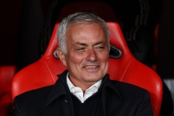 Tin mới nhất bóng đá sáng 9/10: Mourinho hy vọng còn sống khi Man City nhận án phạt