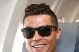 Náo loạn vì Messi và Ronaldo