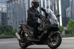 Honda trình làng xe ga hybrid 150cc, giá từ 68 triệu đồng