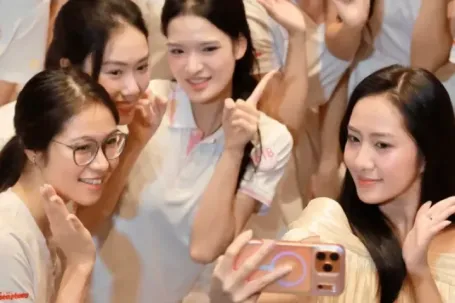 Hà Trúc Linh 'mách nước' thí sinh Hoa hậu Việt Nam