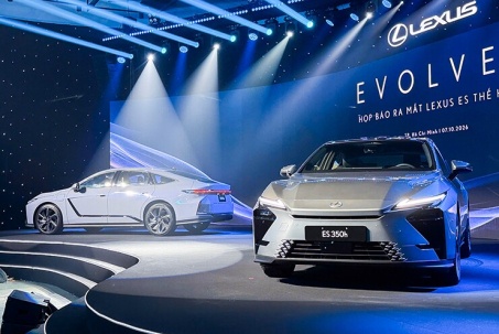Lexus giới thiệu bộ đôi ES Hybrid và thuần điện thế hệ mới