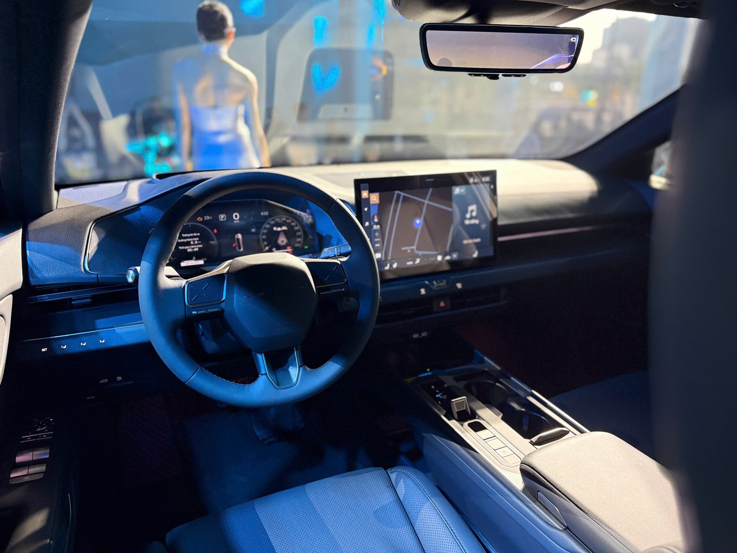 Khoang lái xe Lexus ES350h.