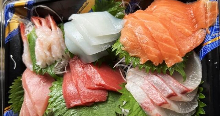 BS Chang Tsan-hsuan khuyên rằng tốt nhất nên ăn sashimi ngay trong ngày mua; không nên cấp đông vài ngày rồi mới ăn. (Ảnh: AC)