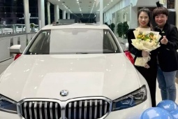 Chủ chuỗi nhà hàng lẩu tặng xe BMW cho nhân viên
