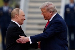 Sức ép thúc đẩy ông Trump đạt thỏa thuận diesel với Nga