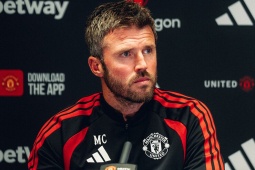 Carrick muốn vụ Man City vi phạm tài chính sớm được giải quyết