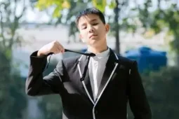Con trai Hoa hậu Thùy Lâm gây chú ý khi quay video "đu trend" TikTok cùng mẹ