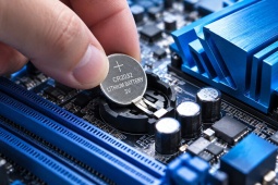 Pin CMOS trên máy tính dùng được bao lâu và khi nào cần thay thế?