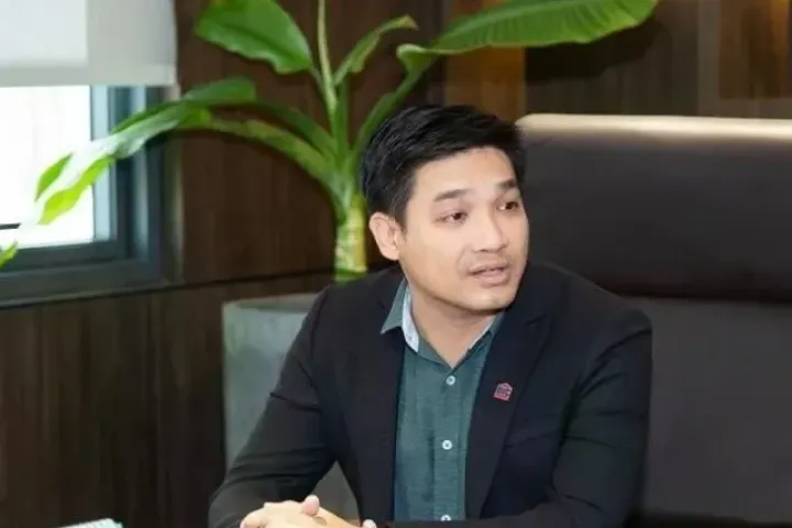 Chủ tịch công ty làm gì khi bị bán giải chấp cổ phiếu?