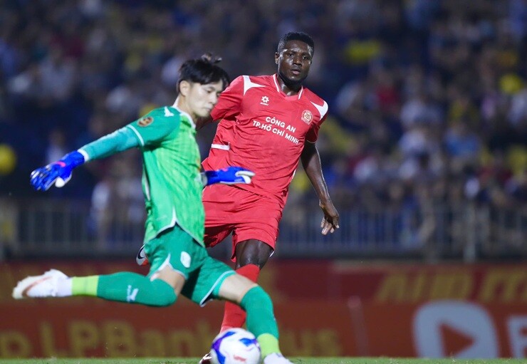 Trực tiếp bóng đá SLNA - Công an TP.HCM: Ngoại binh bỏ lỡ (V-League) (Hết giờ) - 1