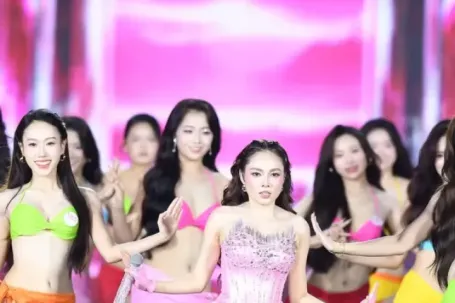 Màn bikini đốt nóng chung khảo Hoa hậu Việt Nam 2026