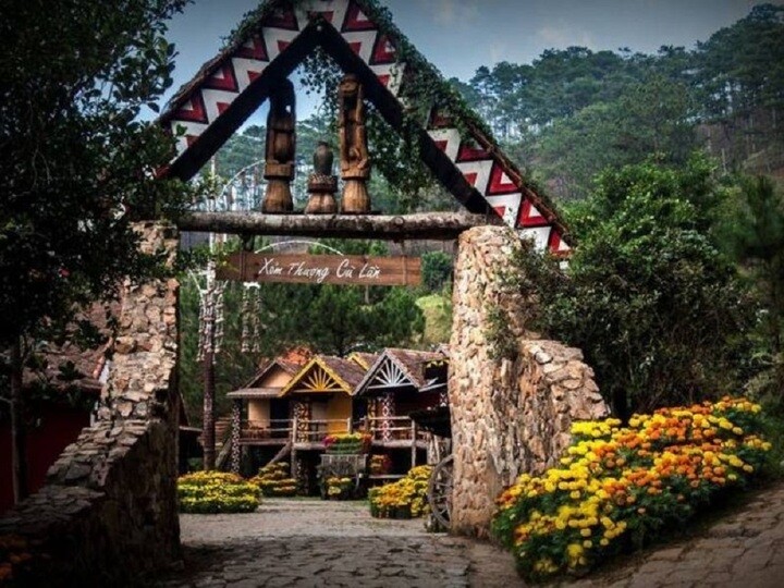 Làng Cù Lần - một địa điểm du lịch khá nổi tiếng ở Đà Lạt.
