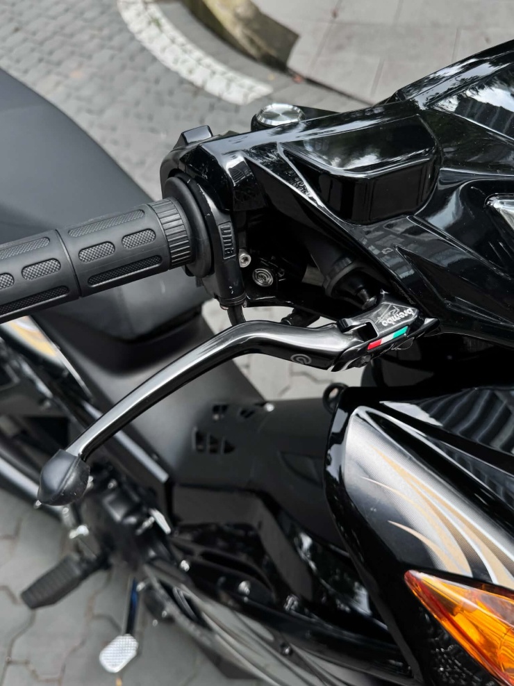Yamaha Exciter 2006 biển sảnh rồng đắt đỏ, dân chơi chi thêm 80 triệu độ đồ hiệu - 4