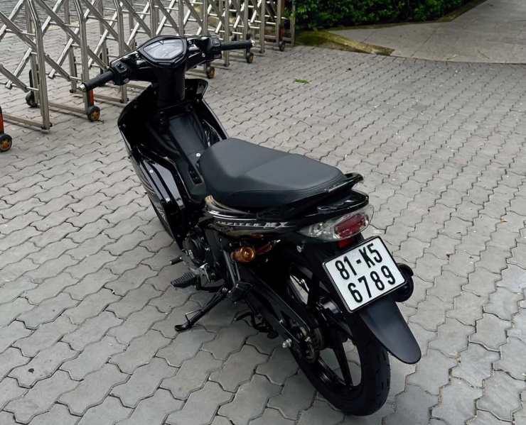 Yamaha Exciter 2006 biển sảnh rồng đắt đỏ, dân chơi chi thêm 80 triệu độ đồ hiệu - 7