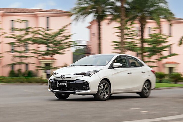 Cùng khoảng tiền, mua Hyundai Accent, Toyota Vios hay Mazda2?