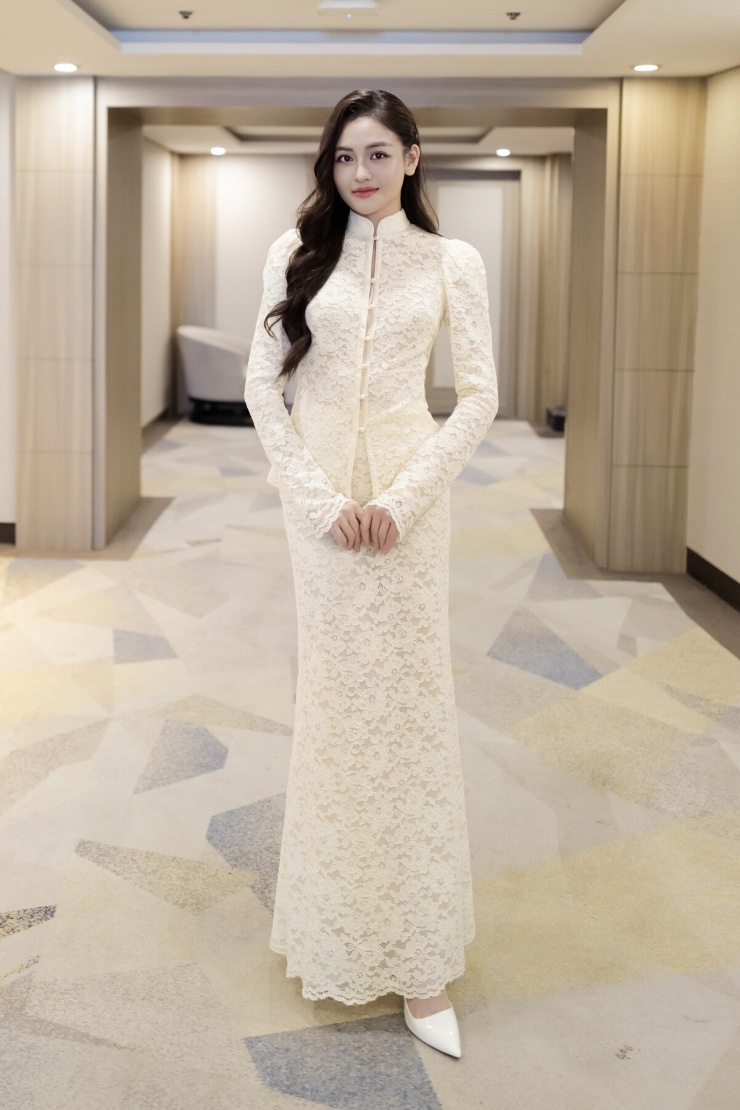 Thùy Anh khoe vẻ gợi cảm ở LHP Busan - 10