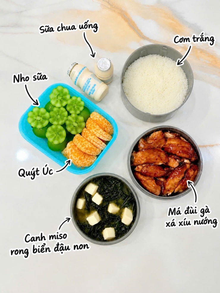 Hộp cơm trưa dinh dưỡng mẹ dậy từ 5h nấu cho con - 4