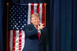 Ông Trump đề xuất đổi tên Đại Tây Dương hoặc Thái Bình Dương thành 'Đại dương Trump'