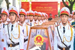 Lộ trình 26km đưa 731 hài cốt liệt sĩ từ Công viên Lê Thị Riêng về Nghĩa trang Liệt sĩ TPHCM