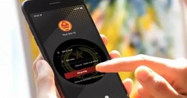 Nộp thuế qua eTax Mobile có thể gỡ tạm hoãn xuất cảnh sau 3-5 phút