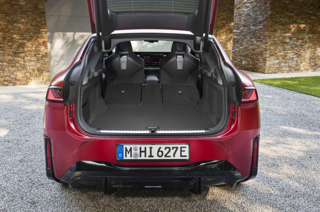 BMW ra mắt dòng xe điện iX4 thế hệ mới - 3