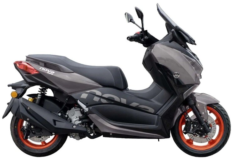 Xe ga 250cc mới ra mắt, trang bị tận răng, giá ngang Honda SH nhưng chỉ có 128 chiếc - 1