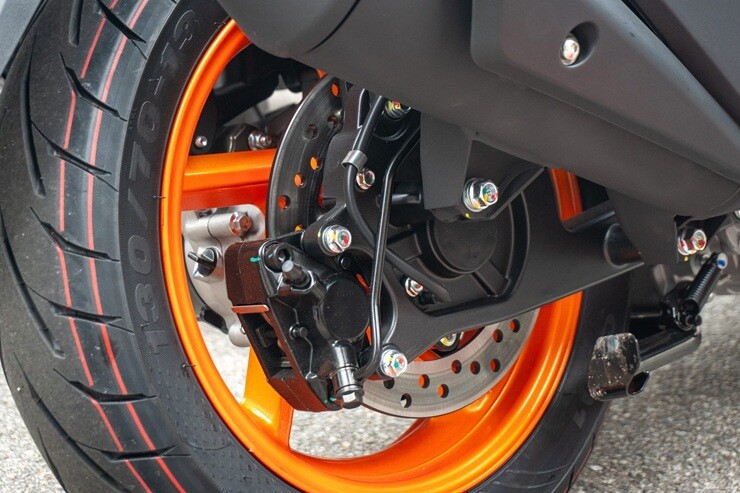 Xe ga 250cc mới ra mắt, trang bị tận răng, giá ngang Honda SH nhưng chỉ có 128 chiếc - 4