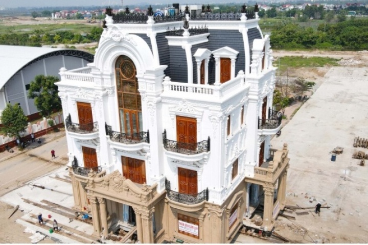 Di dời thành công biệt thự 4 tầng để làm đường kết nối sân bay Gia Bình