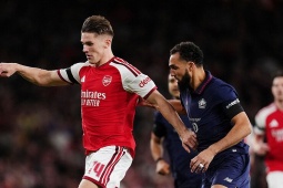 Video bóng đá Arsenal - Lille: Bùng nổ 7 phút 3 bàn (Cúp C1)