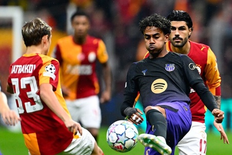 Trực tiếp bóng đá Galatasaray - Barcelona: Cứu thua liên tiếp (Cúp C1) (Hết giờ)