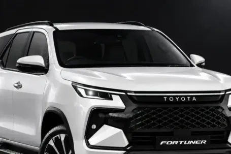Bản xem trước khác lạ của Toyota Fortuner đời mới